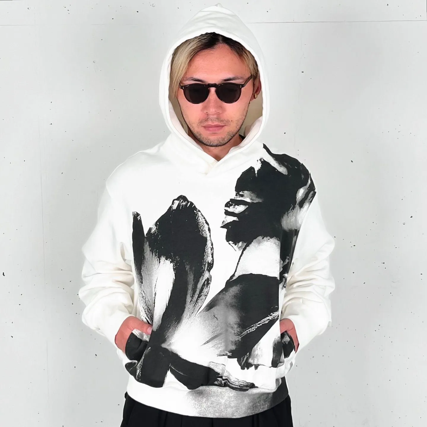 【30%OFF】TAAKK / FLOWER PRINT HOODIE (WHITE)