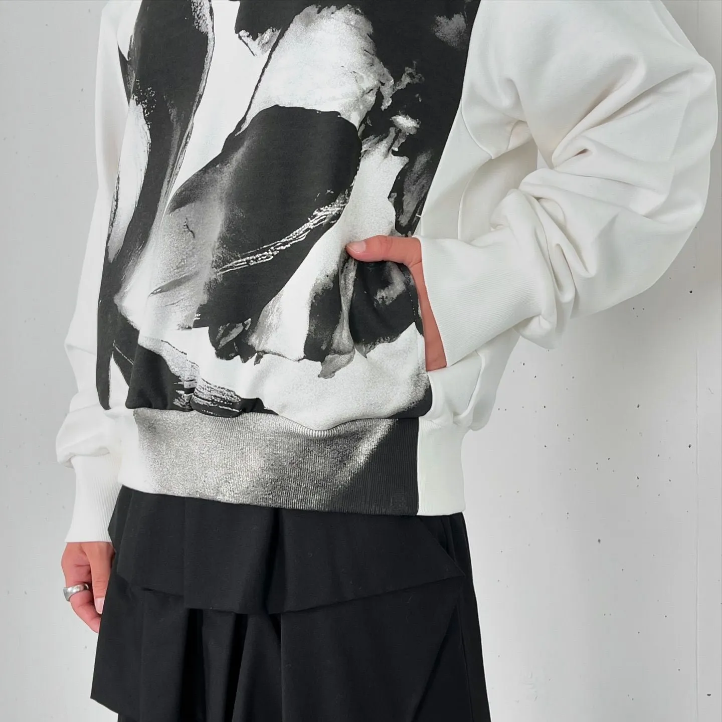【30%OFF】TAAKK / FLOWER PRINT HOODIE (WHITE)